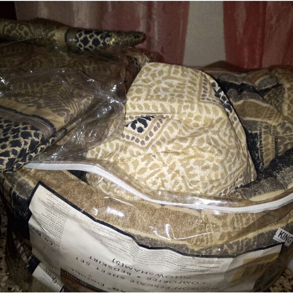 Bed sheet set (comforter not included) - Picture 7 of 10